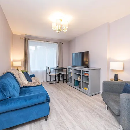 Centre, Free Parking, Nhs, Contractors *