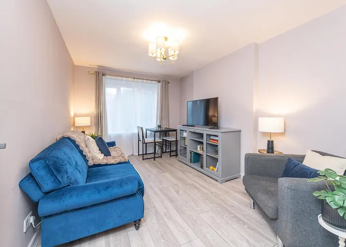 Centre, Free Parking, Nhs, Contractors *