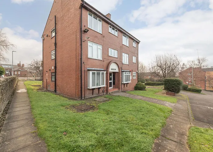 Apartment Centre, Free Parking, Nhs, Contractors *